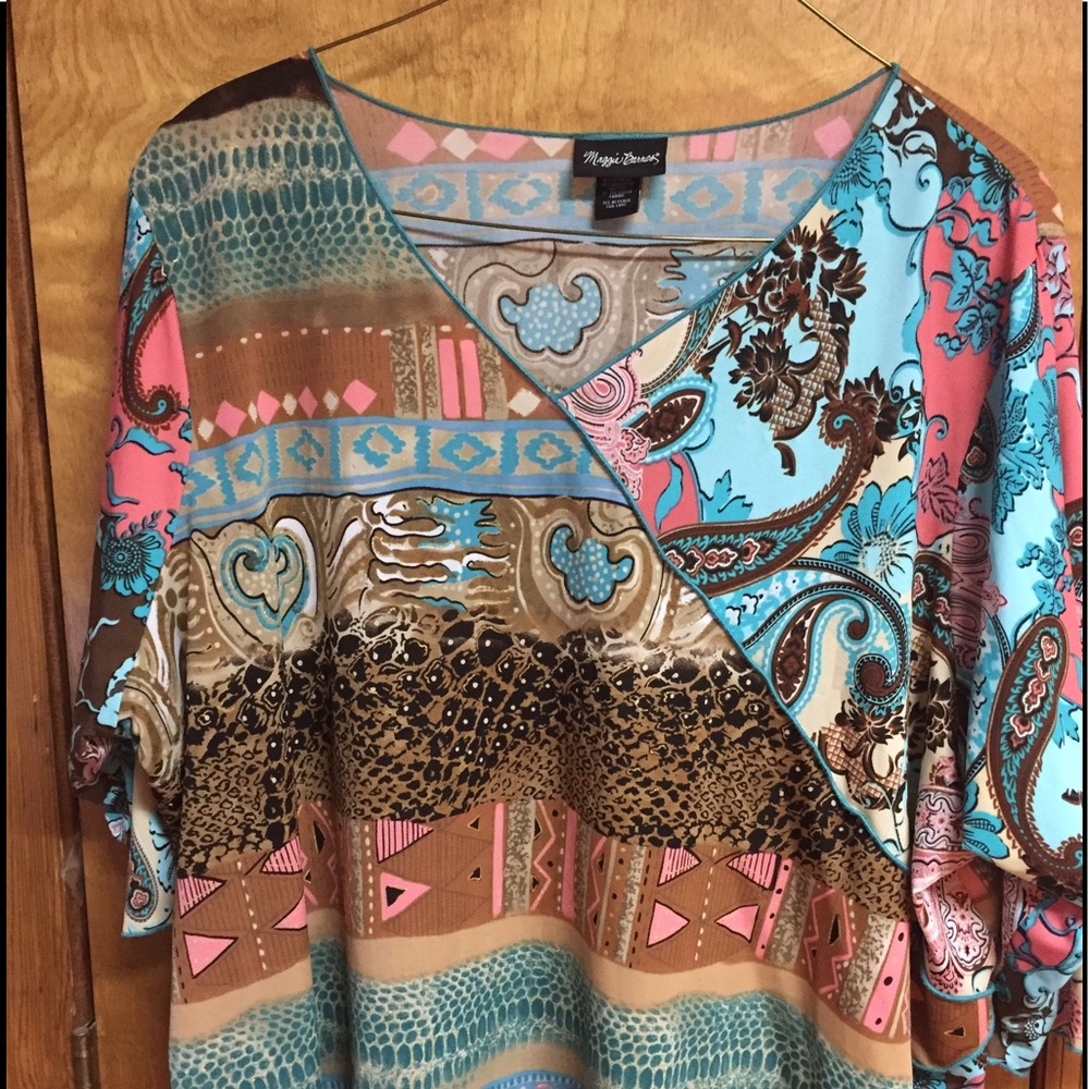 Maggie Barnes mixed print is perfect for summer 💕