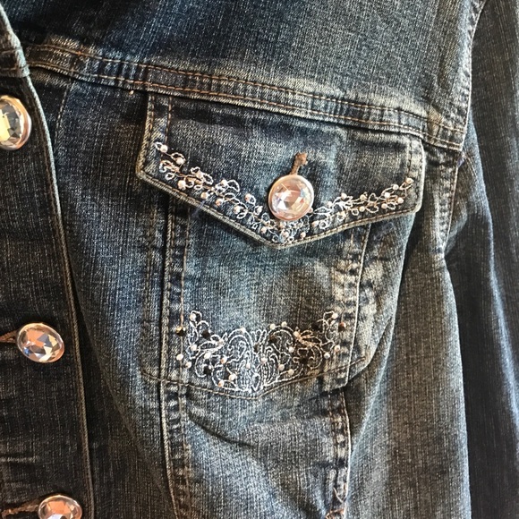 New   jean jacket. Rhinestones L - Picture 2 of 6