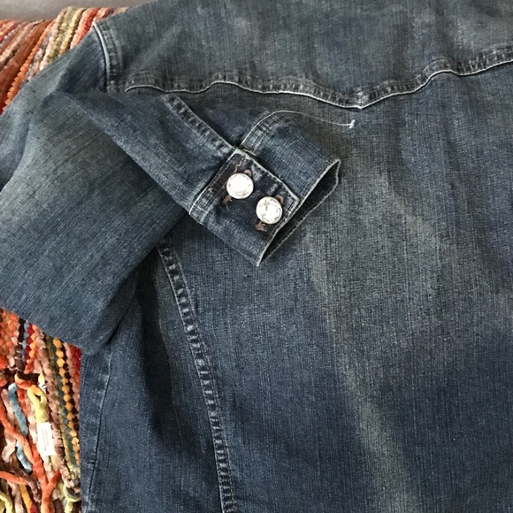 New   jean jacket. Rhinestones L - Picture 5 of 6