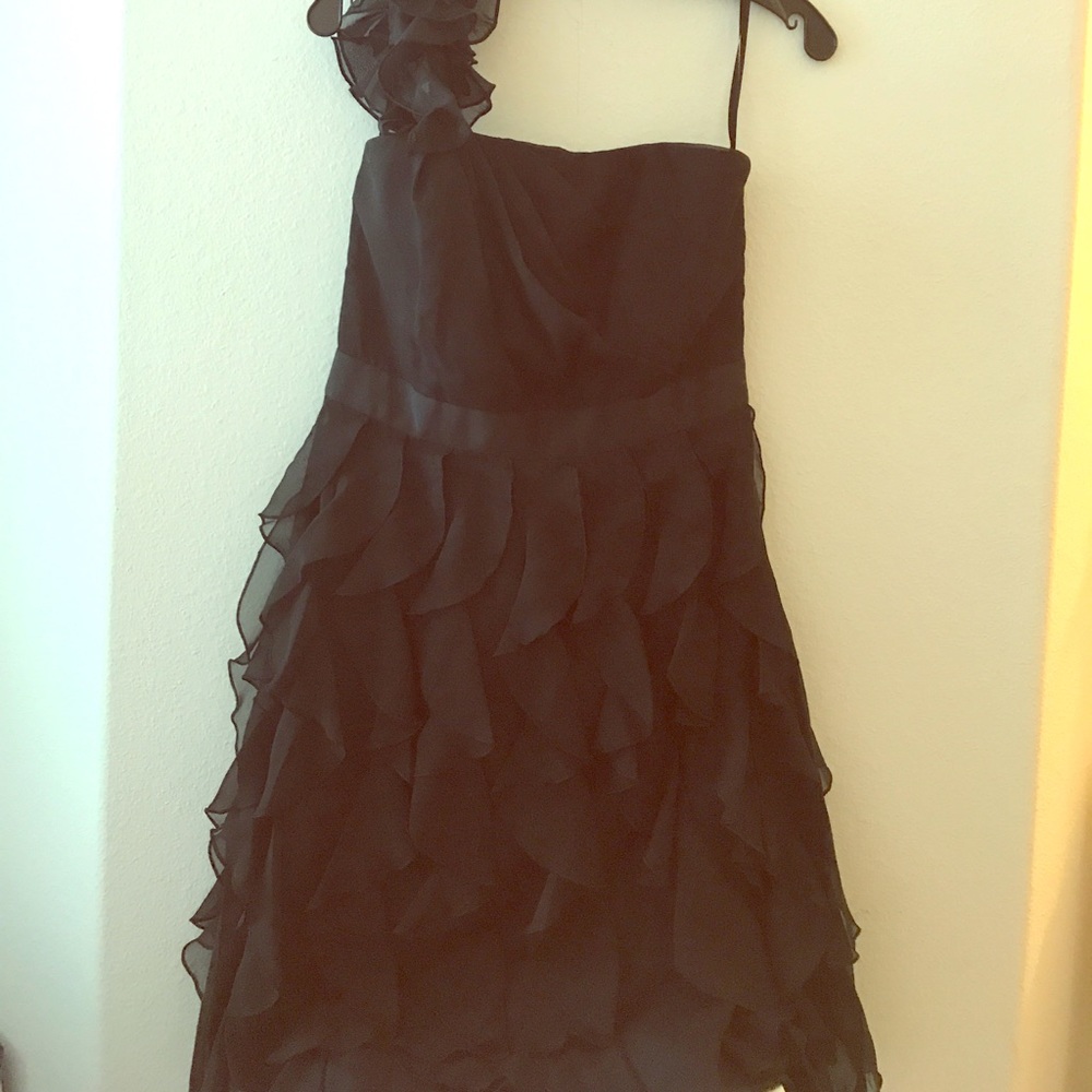 Beautiful brand new black dress