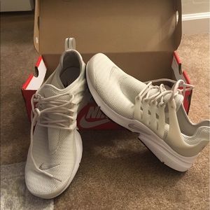 Nike Air Presto BNIB - Size 10, light bone