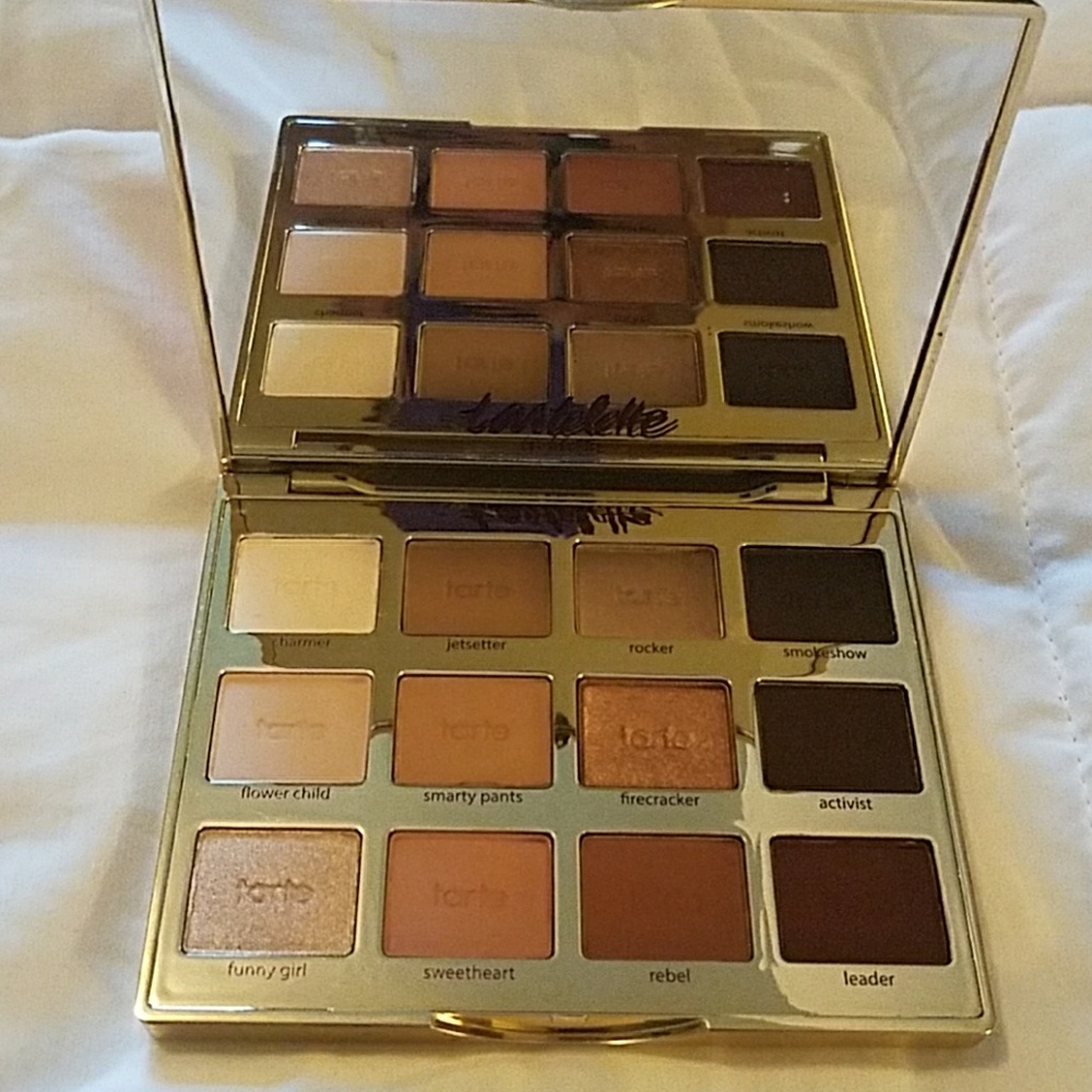 Authentic Tartelette in bloom