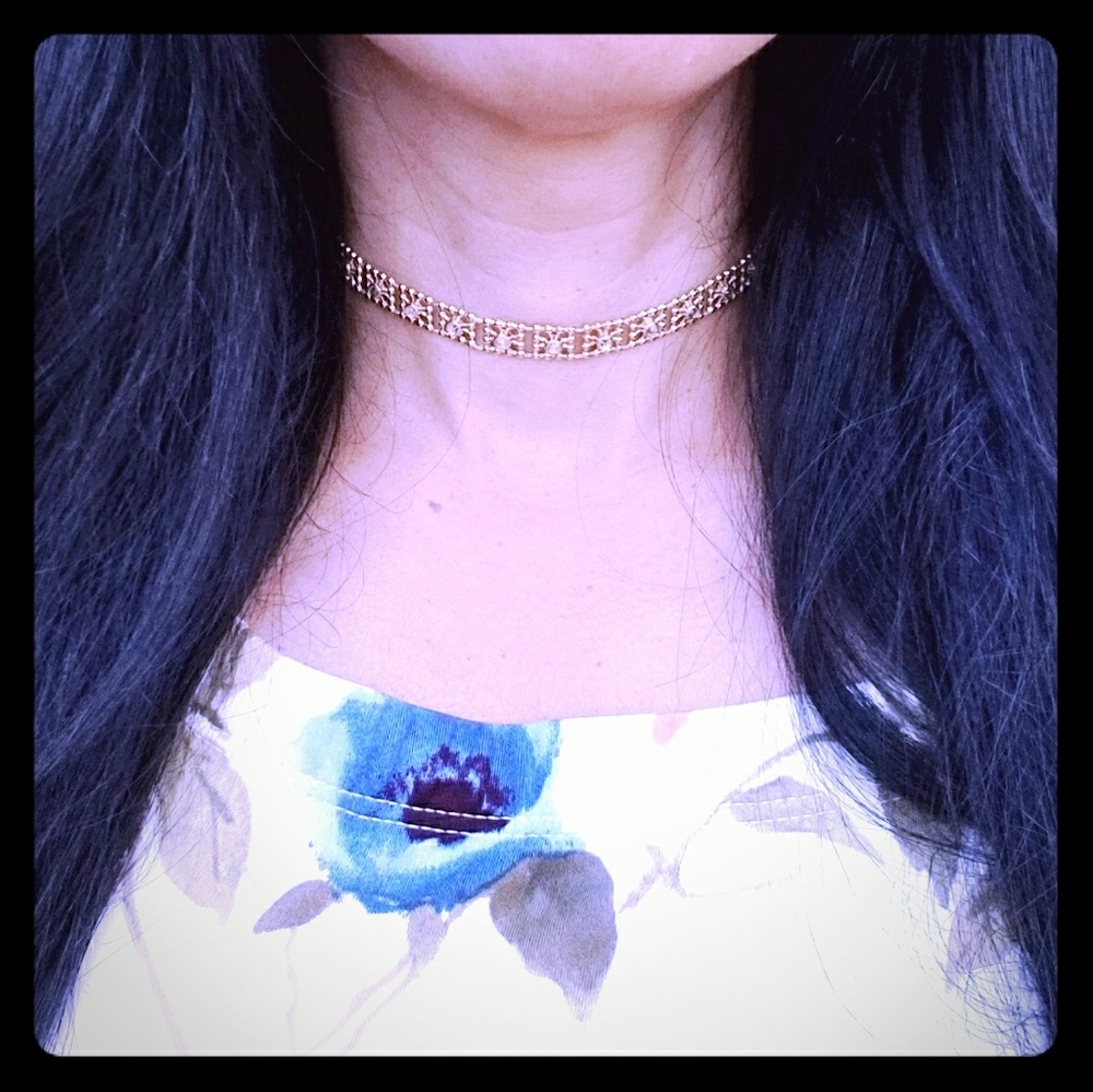 *SOLD*Choker❤Gold tone & rhinestones