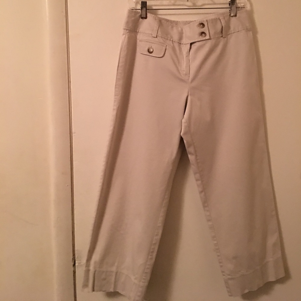 Women Capris Kaki Color