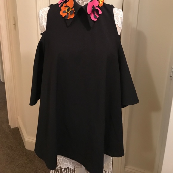 Vintage Cold Shoulder Top great length. - Picture 1 of 3