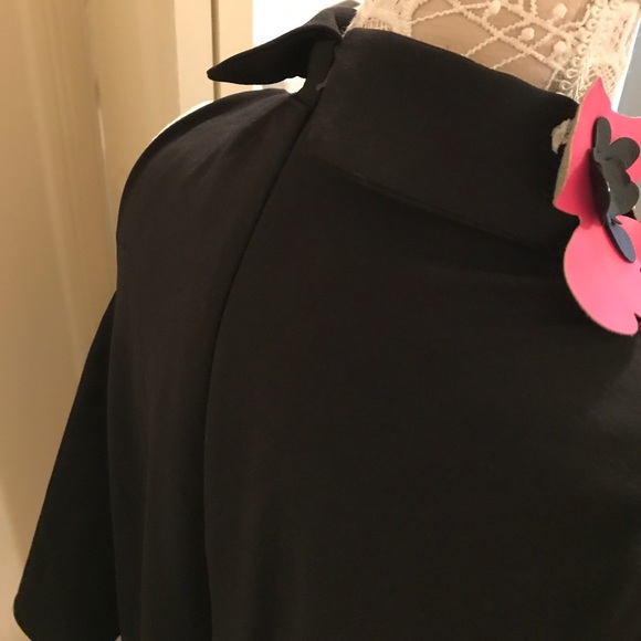 Vintage Cold Shoulder Top great length. - Picture 3 of 3