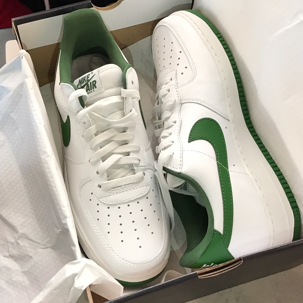 Dead stock Air Force 1 low (celtics colorway)