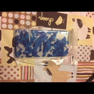 Two iPhone 6 Plus cases bundle