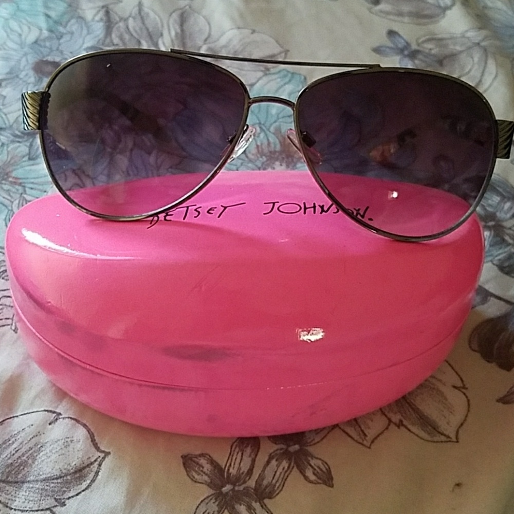 Betsey Johnson Aviators, case included