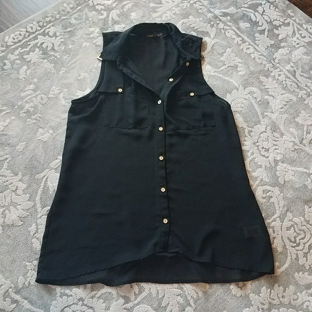 Sleeveless Button Down Top