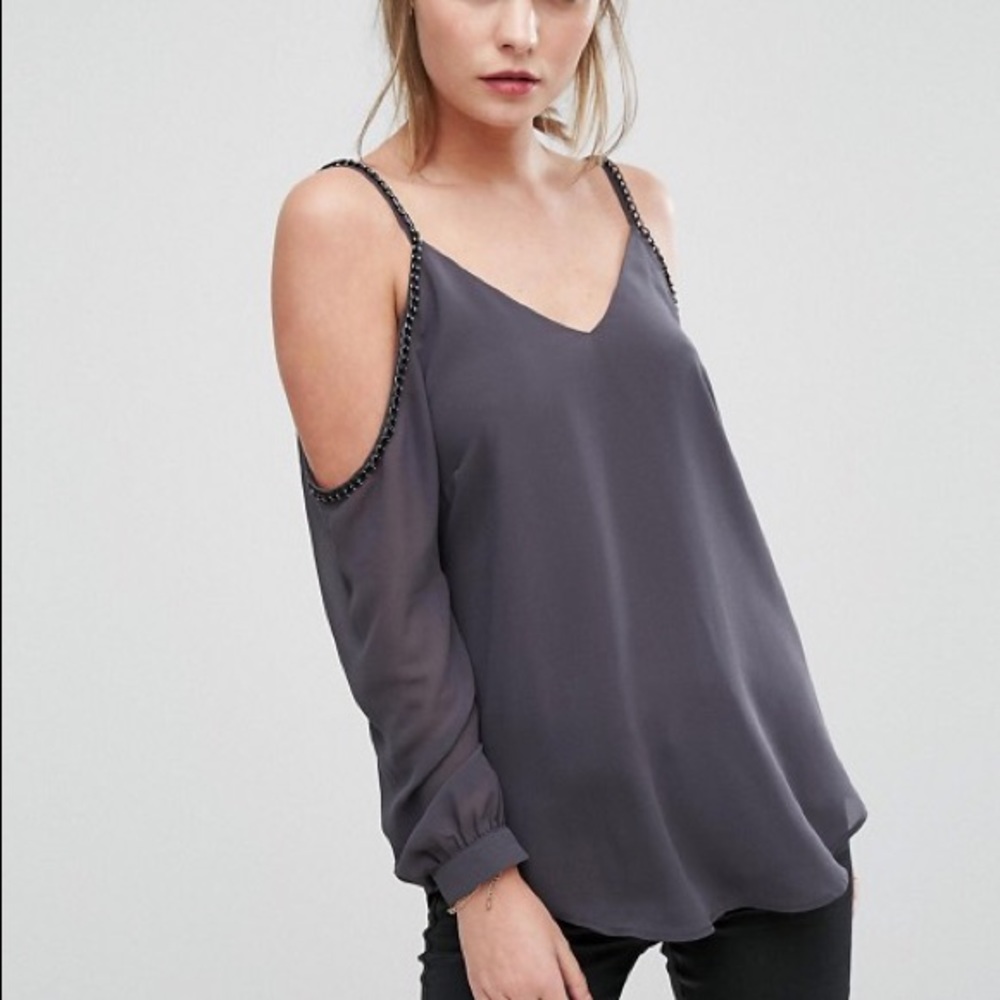 Chain Detail Cold Shoulder Top