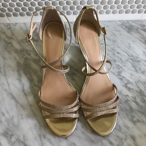 Badgley Mischka Hunt Glittery Wedge Sandal size 10