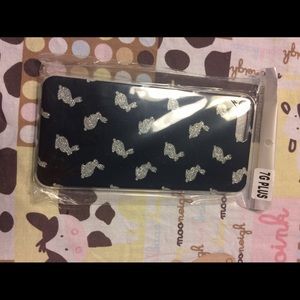 Two iPhone 7 plus cases bundle