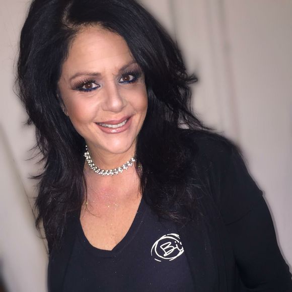 Meet your Posher, Donna - Picture 1 of 1