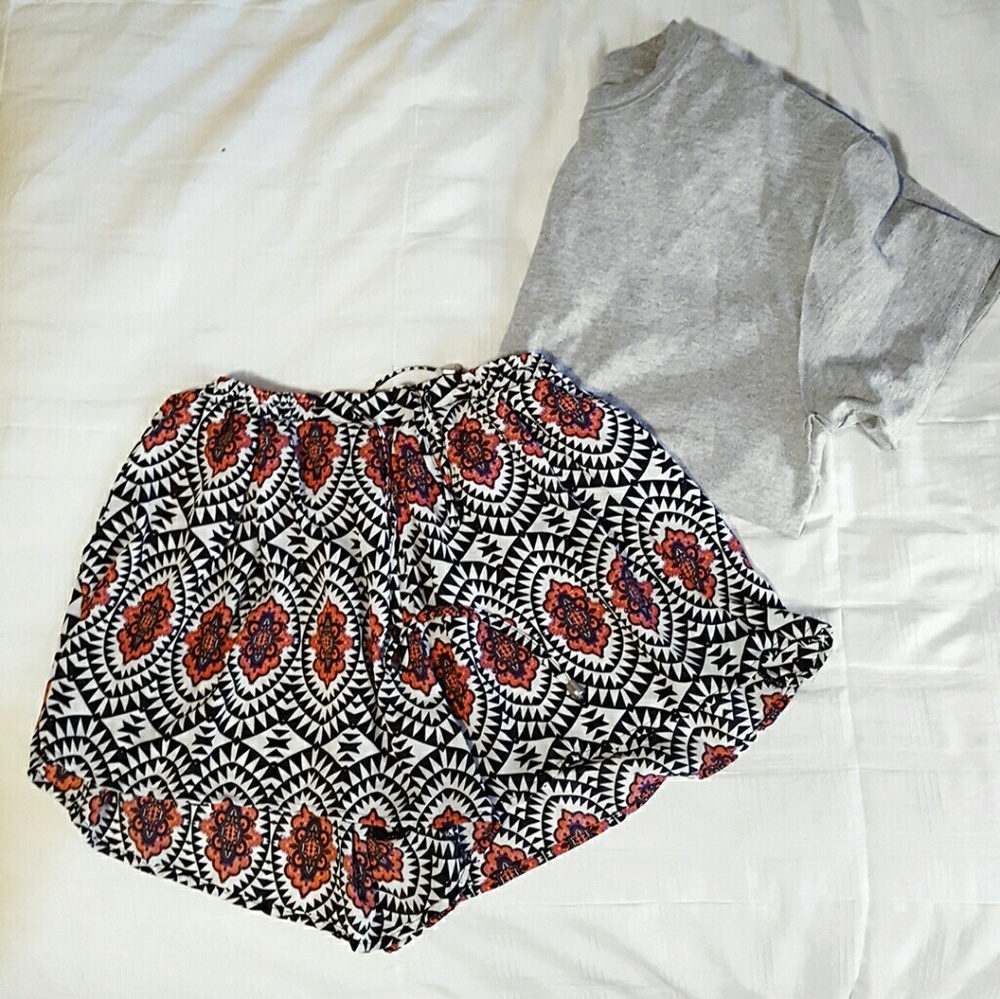 Elastic Waist Tribal Print Shorts