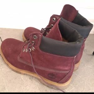 Red waterproof timberlands