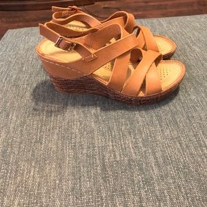 Brand new strapping tan wedges