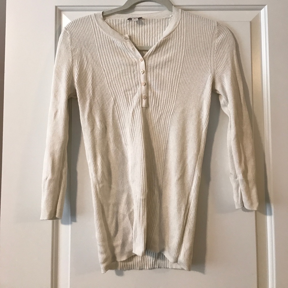 Gap tee
