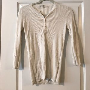 Gap tee