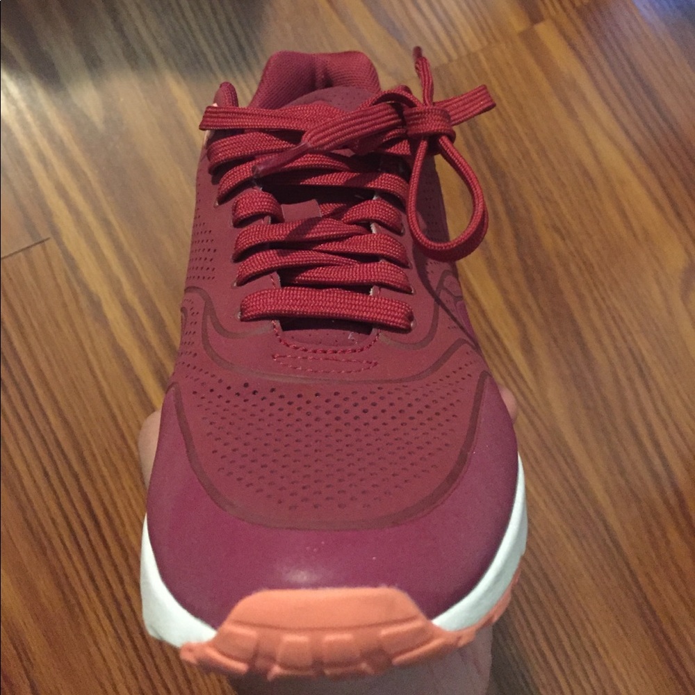 Worn twice, Red women's Nike air max sneakers! 👟