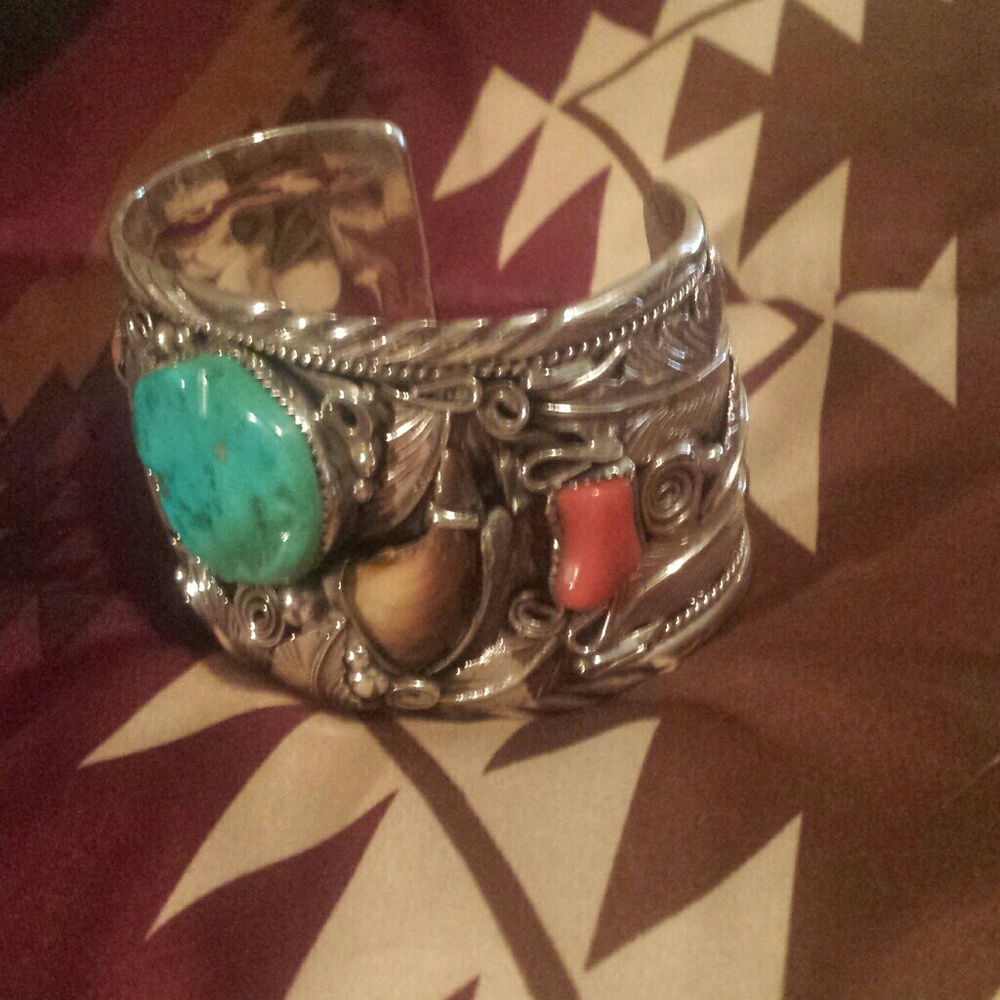 Mens wrist band/bracelet