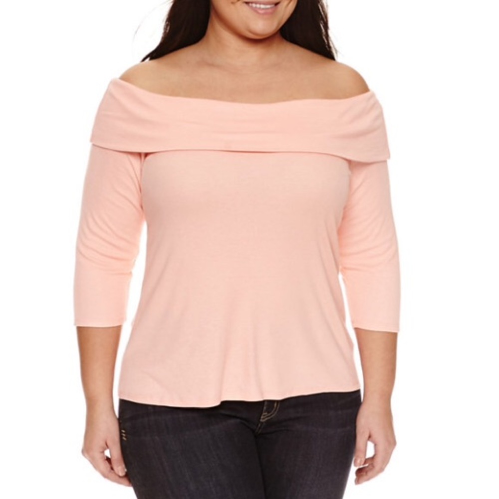 🍭S•A•L•E🍭Off The Shoulder Top