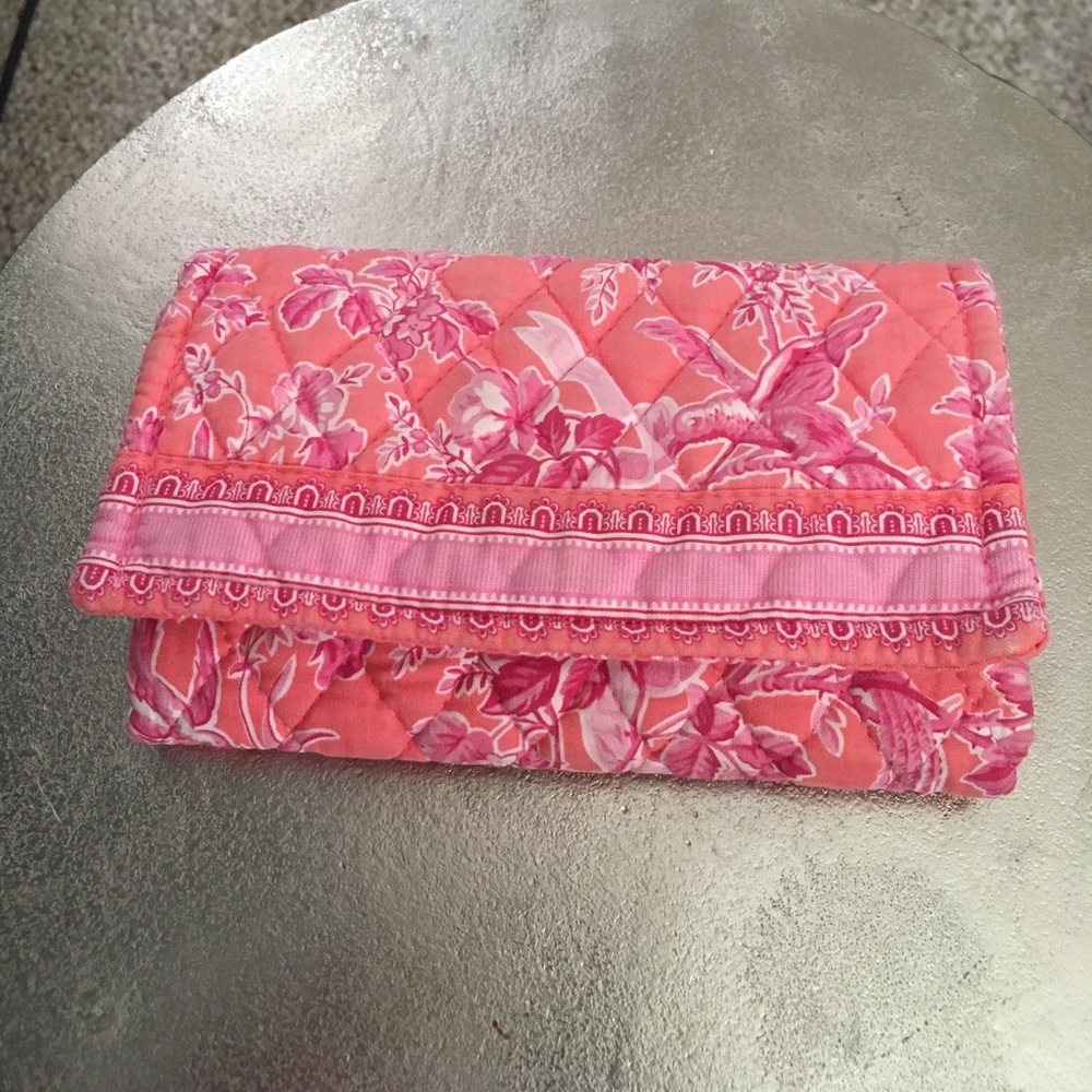 VERA BRADLEY Pink Floral Quilted Wallet