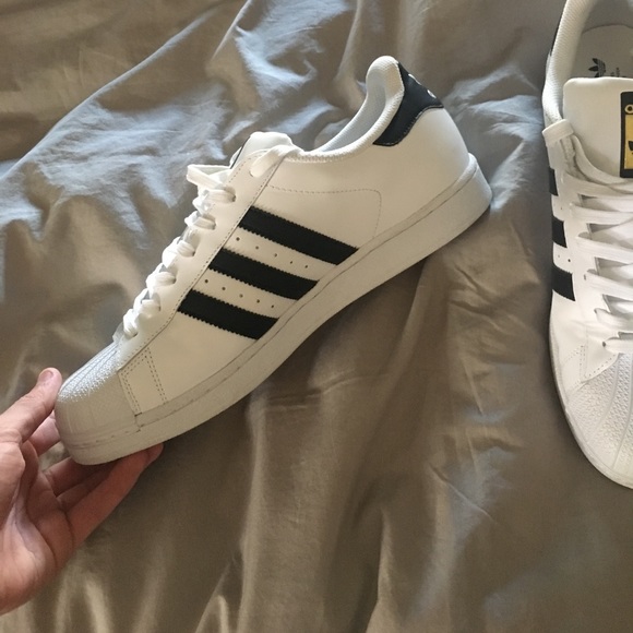 Men's white superstars with gold - Picture 2 of 3