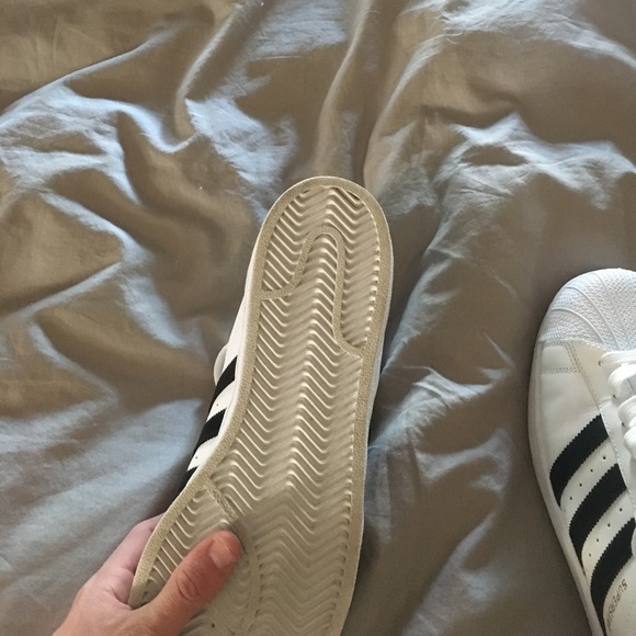 Men's white superstars with gold - Picture 3 of 3