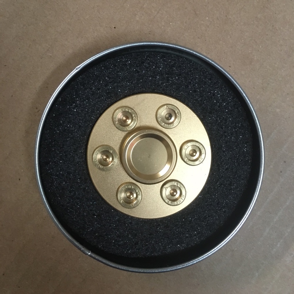 Gold Revolver spinner