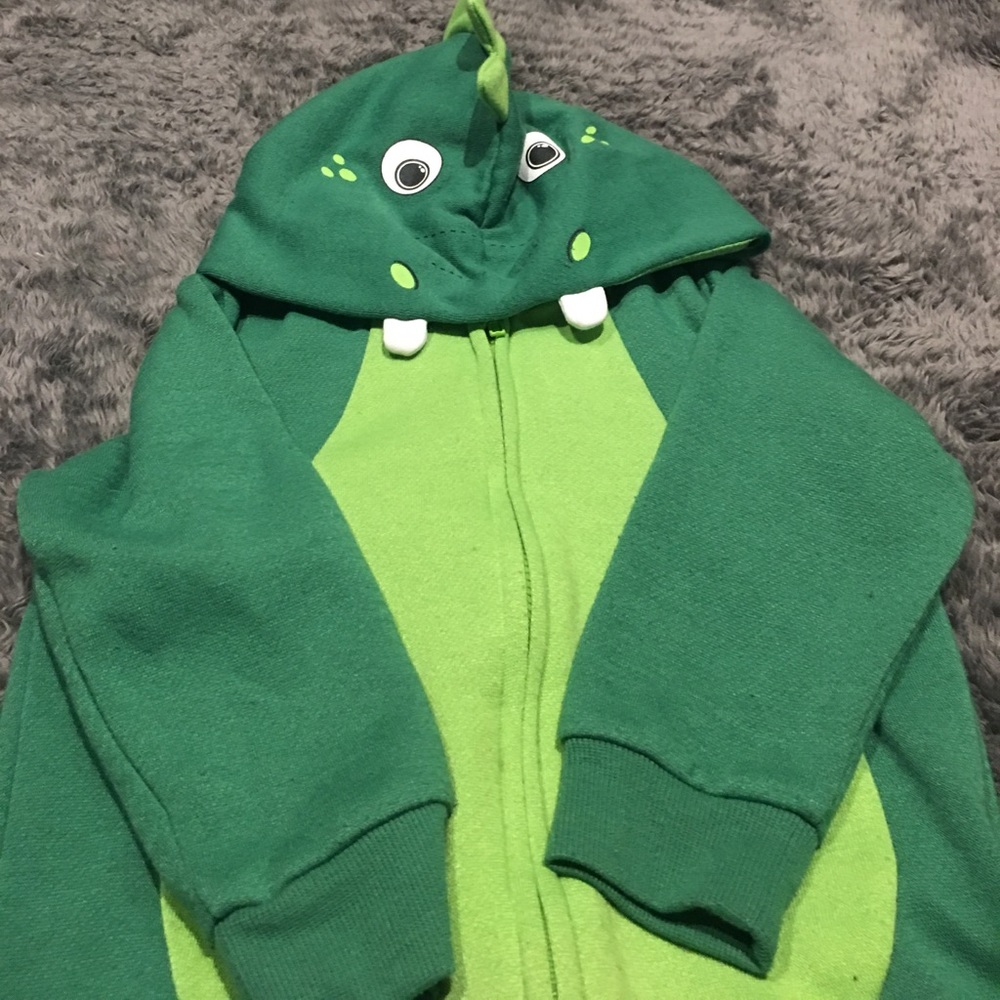 H&M dinosaur hoodie SOOOOOO CUTE😍