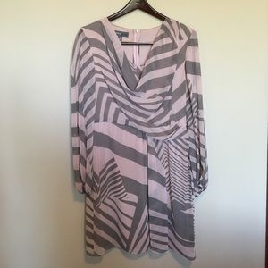 Size 12P Donna Ricco Long Sleeved Dress
