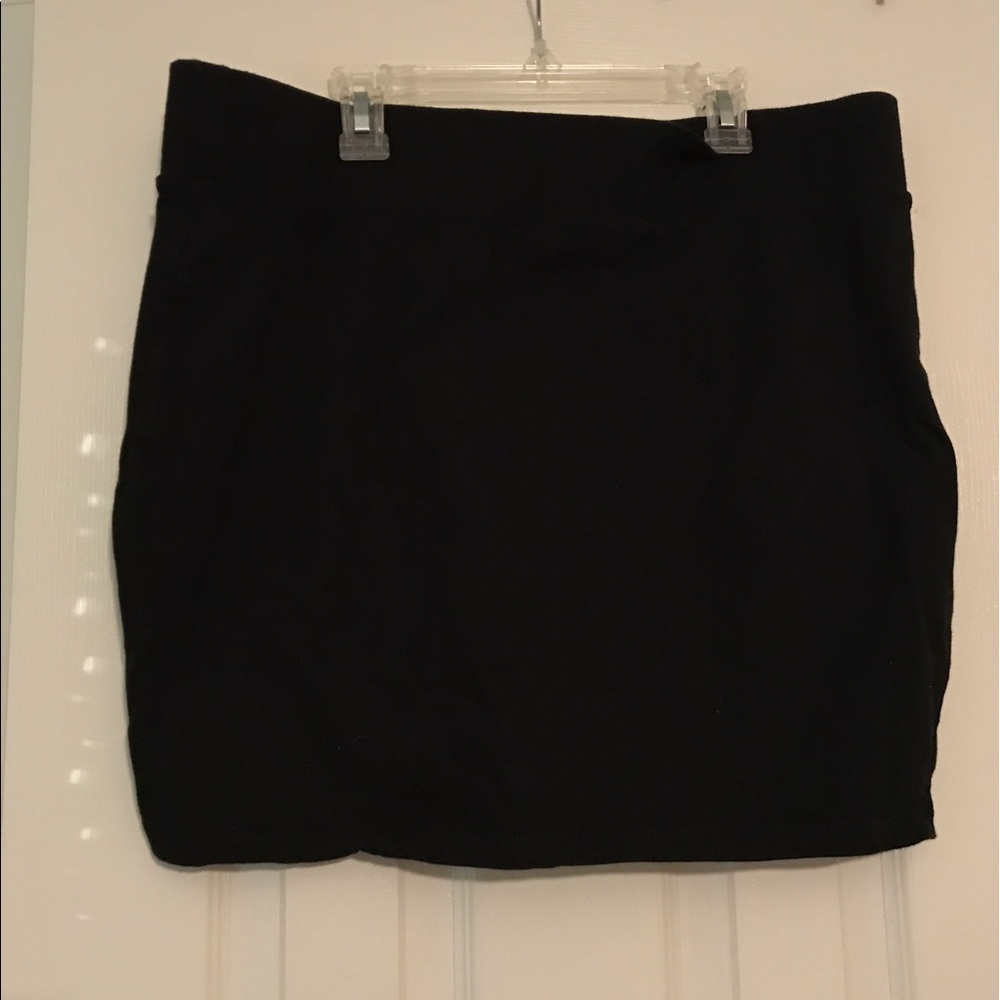 BodyCon Black Skirt