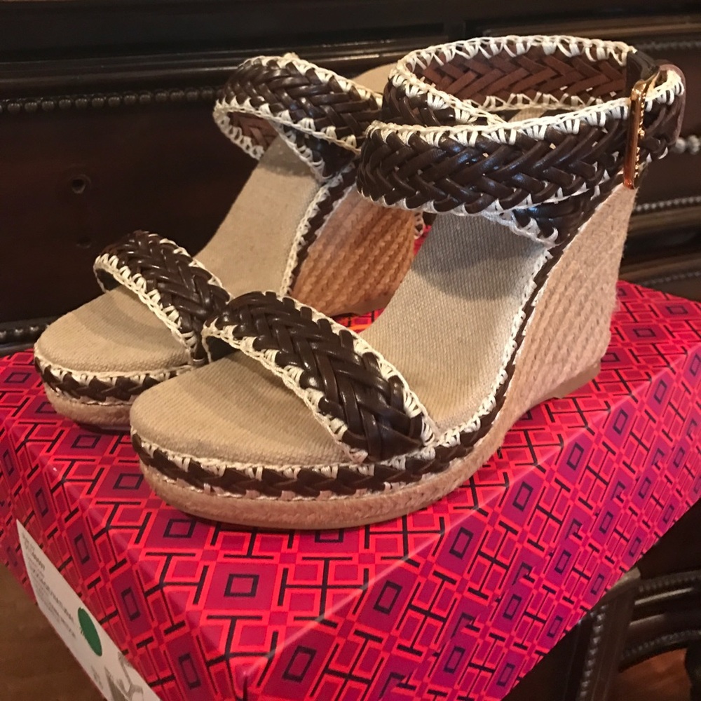 Tory Butch wedges!!!
