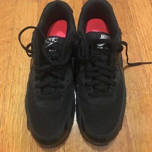 Nike Air Max Tennis Shoes