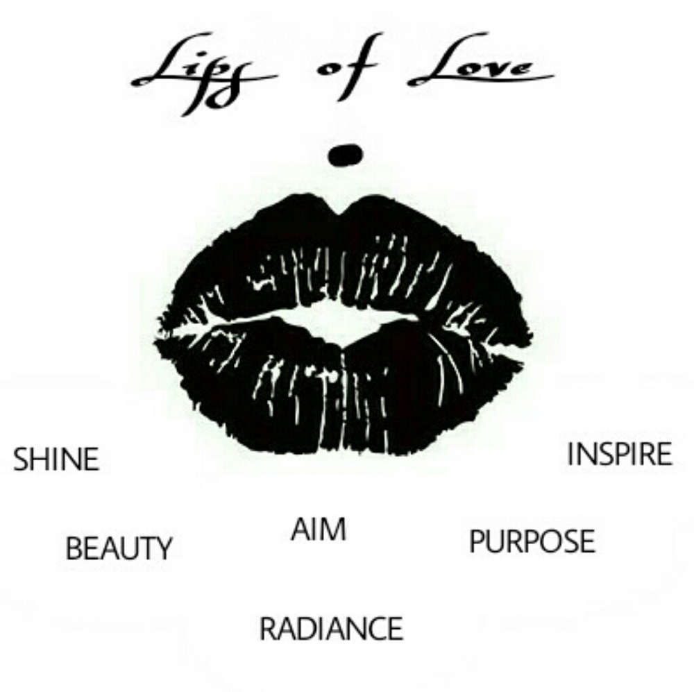 Lips Of Love Tee (Shine)