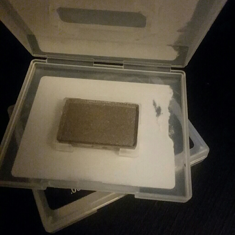 Mk mineral eye shadow