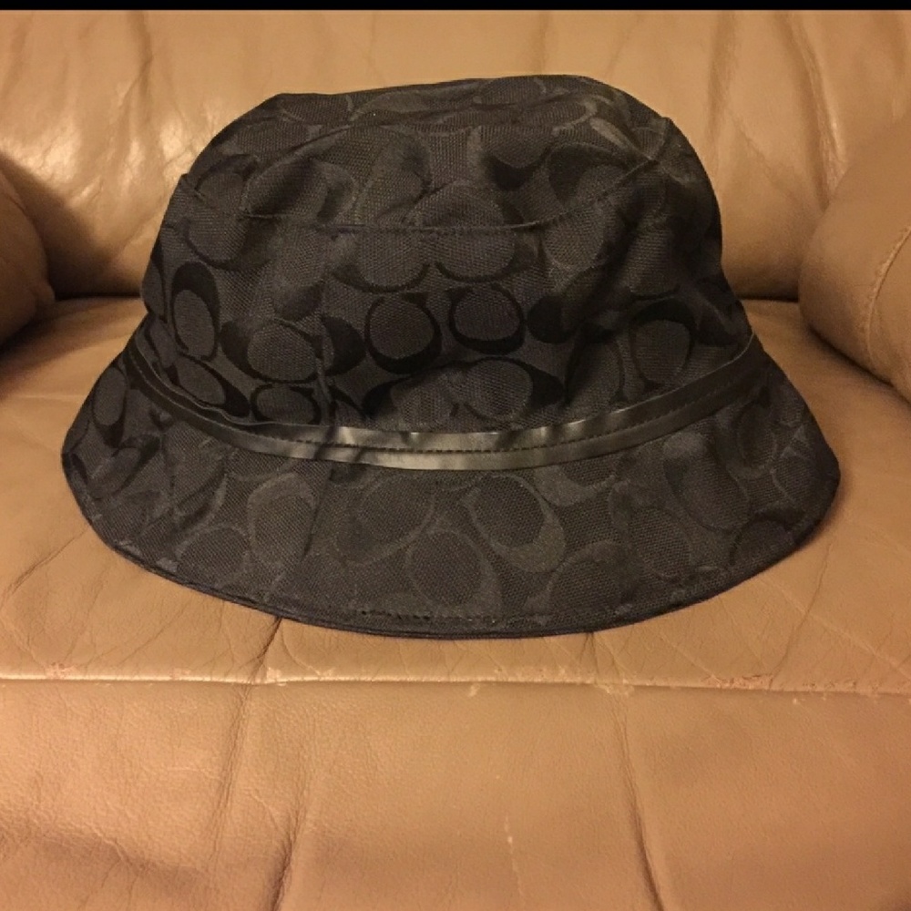 Black Coach Bucket Hat-