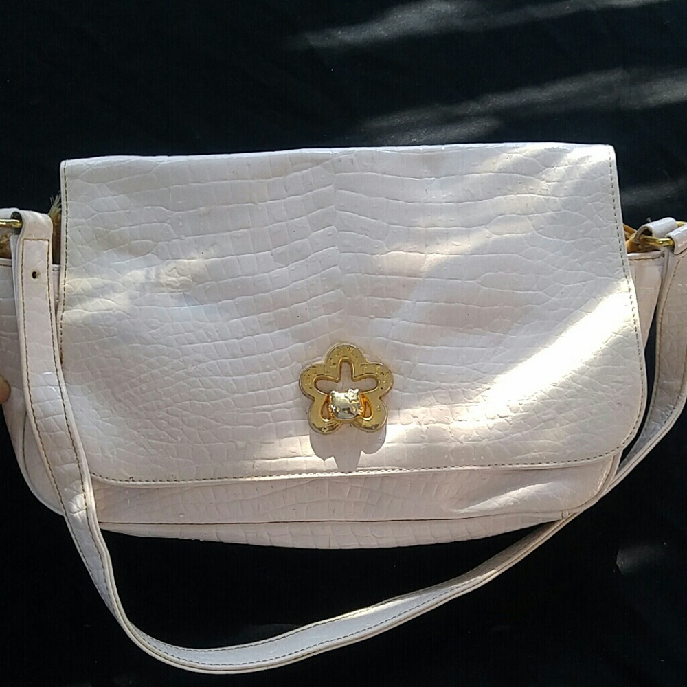 Pastel Pink Hello Kitty Patent Leather shoulder ba