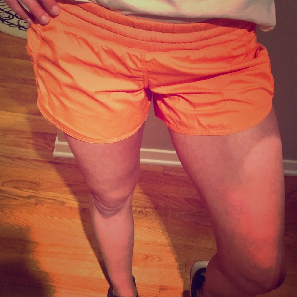 Lulu running shorts BRIGHT orange