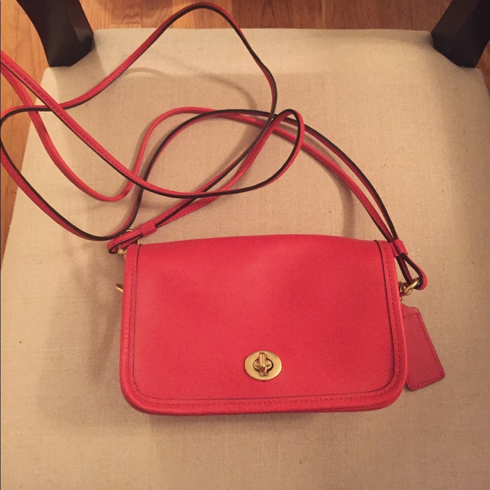 Coach turn lock crossbody bag