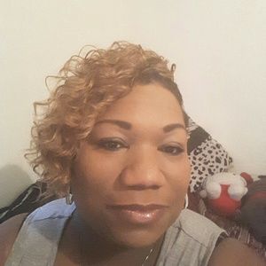 Meet your Posher, Khalia