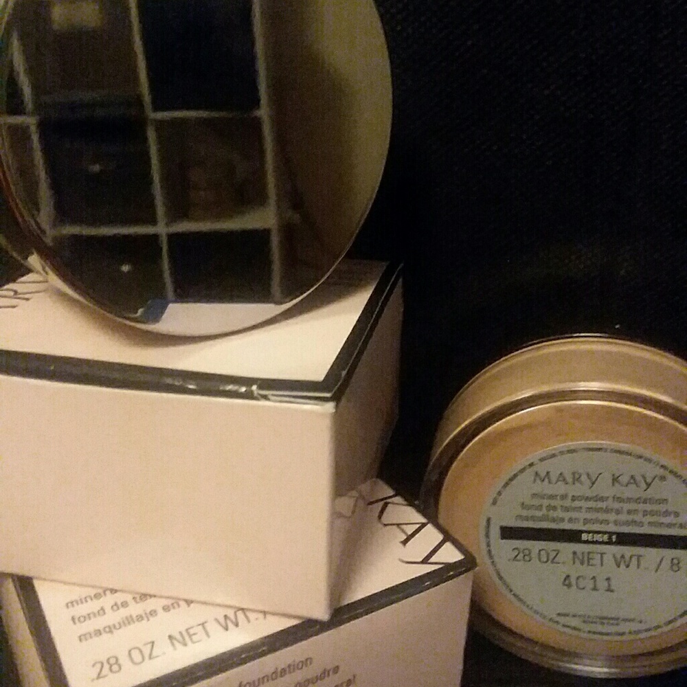 Mk mineral foundation