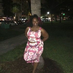 Meet your Posher, Ebony