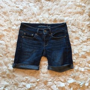 Hardly worn American eagle denim shorts!