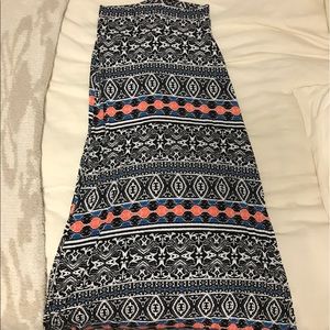 Maxi skirt- slits on both sides.