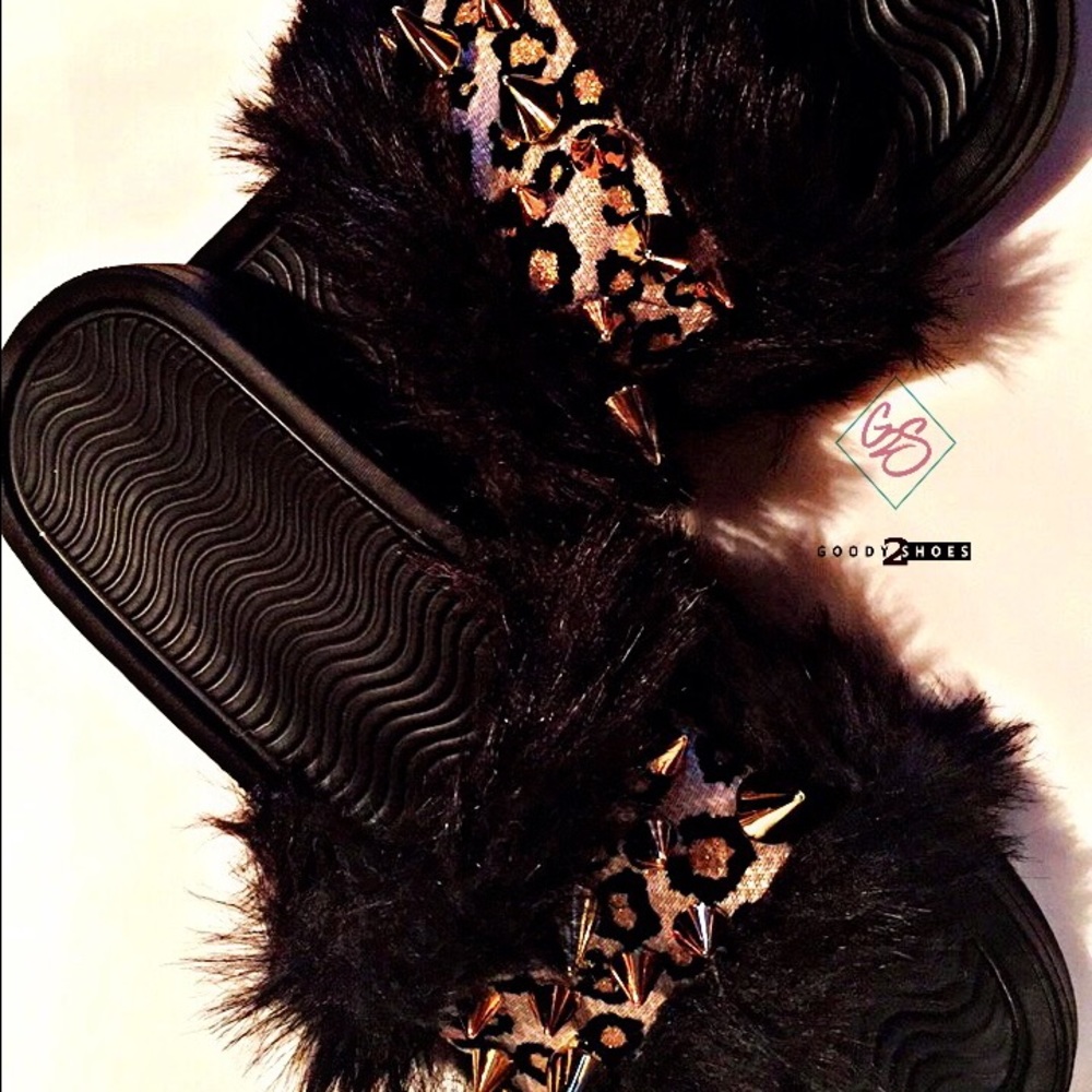 Black furry leopard spikes slide