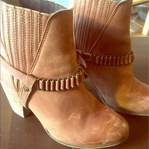 Cognac leather heeled booties. Euro size 37.