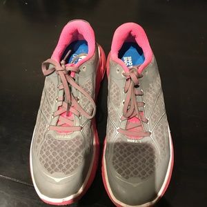 Woman's  Hoka Running Shoes. LIKE NEW!