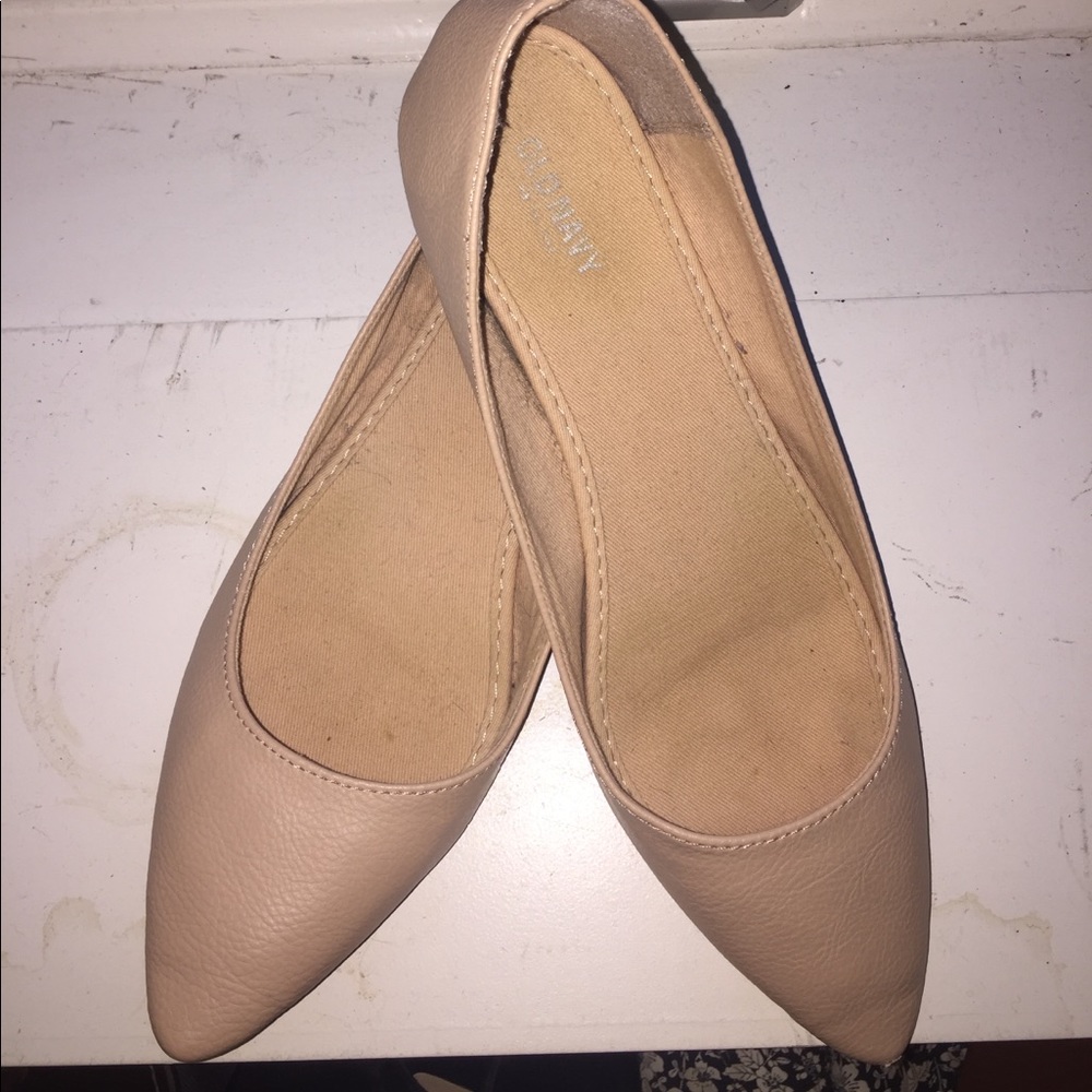 Nude flats